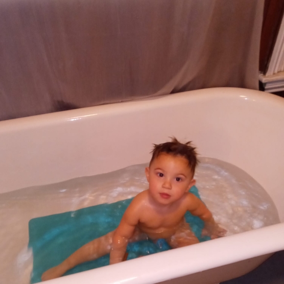 Meet your Posher, Amanda - Picture 1 of 1